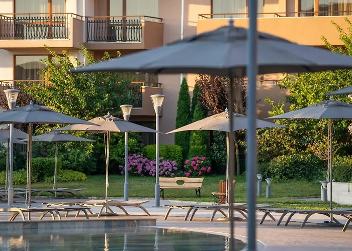 Здравен курорт Hvd Clubhotel Miramar 4*